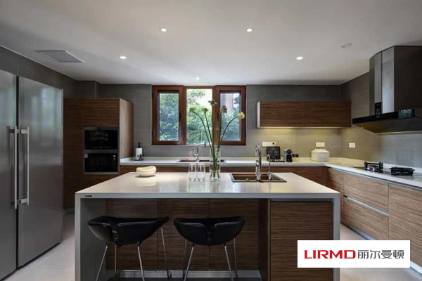 湖南麗爾曼頓家居集團,定制家具,全屋實木定制；